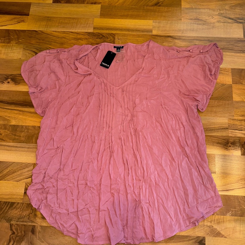 Torrid Rose Pink Plus Size 3X‎ Blouse Top Pleated Short Sleeve NWT lightweight